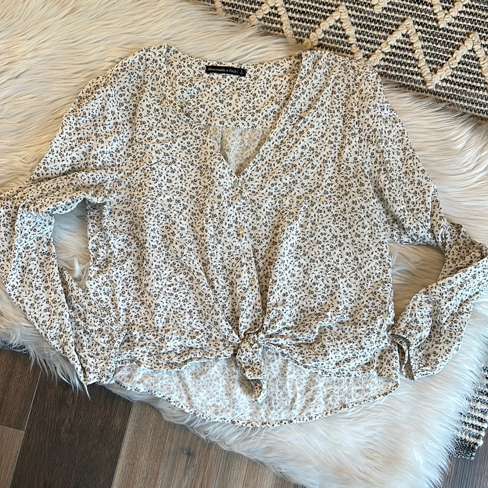 Abercrombie and Fitch Lightweight Top